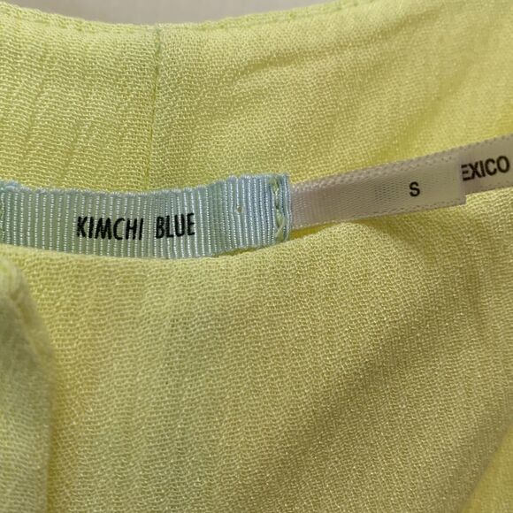 Kimchi Blue Size Small Boat Neck Sleeveless Yellow Button Front Shorts Romper - Picture 3 of 11